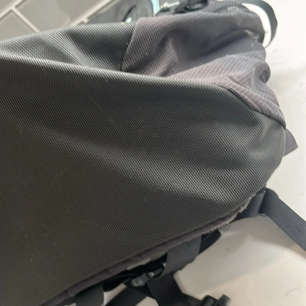 The NorthFace Recon Women Backpack Gray‎ and Blue